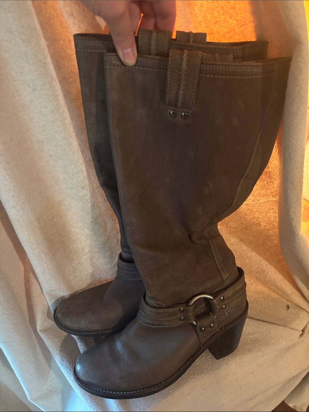 Frye Carmen Harness Tall
Dark Taupe Leather Tall Heeled Harness Boots
Size 9.5